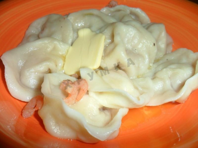 Dumplings with shrimp and cheese