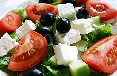 Vegetable salad with olives