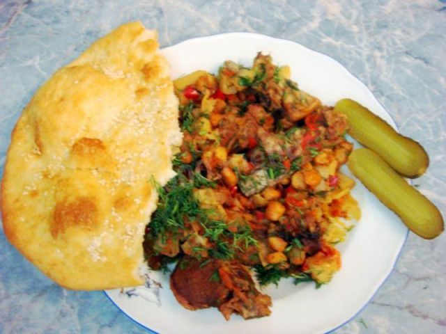 Lamb with chickpeas and vegetables