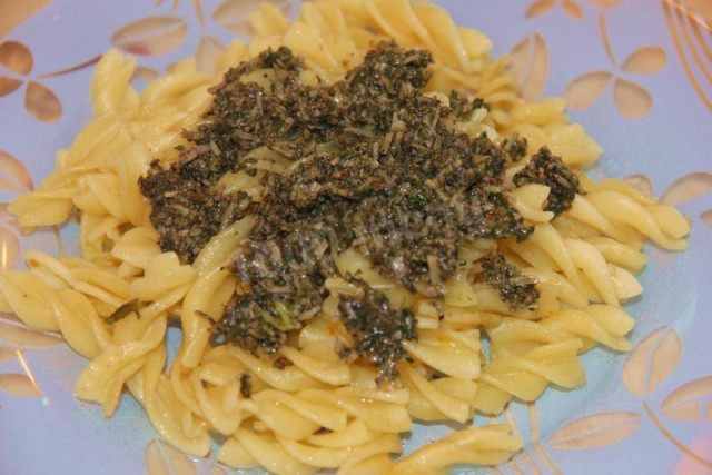 Nut cheese sauce for pasta