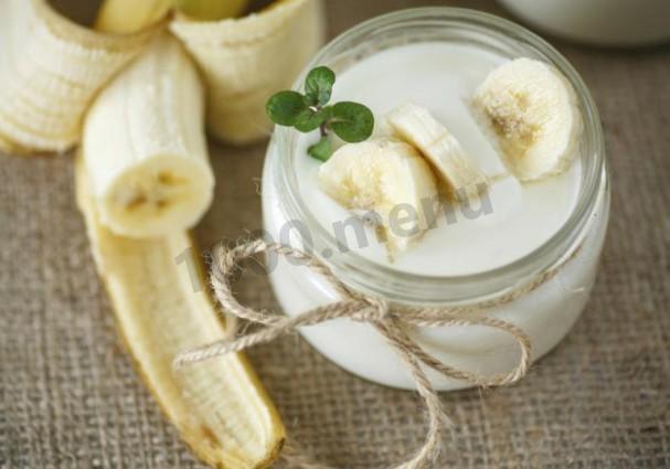 Dessert cottage cheese kefir banana is fast and delicious