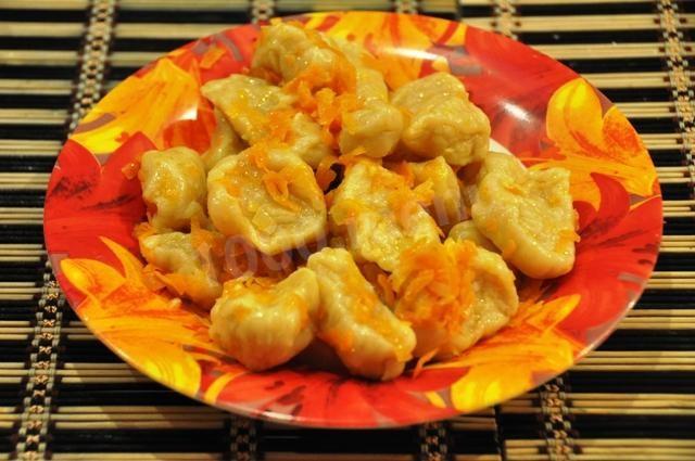 Dumplings with milk and carrots