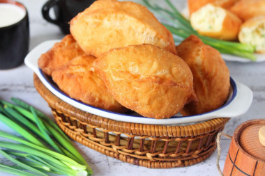 Cottage cheese pies fried in a pan