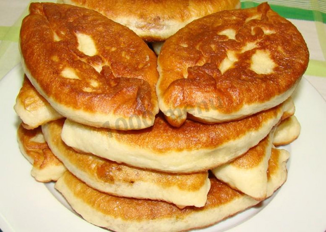 Fried pies with two fillings on kefir without yeast