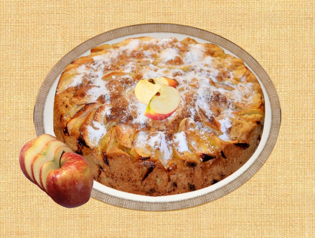 Fried pie in a pan with apples