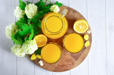 Lemon ginger turmeric honey drink