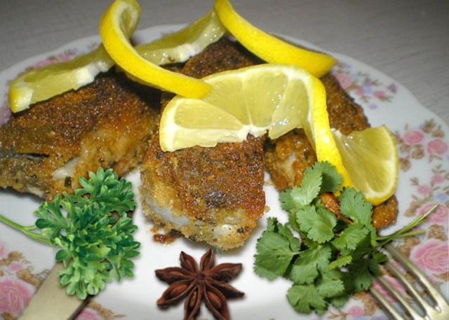 Fried vomer in breaded spicy herbs