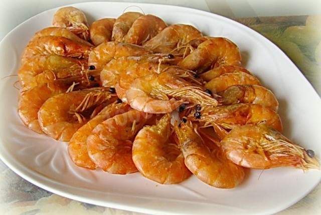 Fried shrimps with an edge