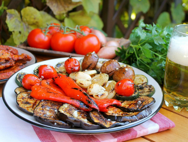 Grilled vegetables on barbecue
