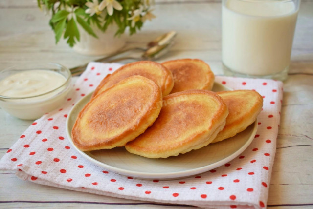 Pancakes without yeast in milk are fluffy