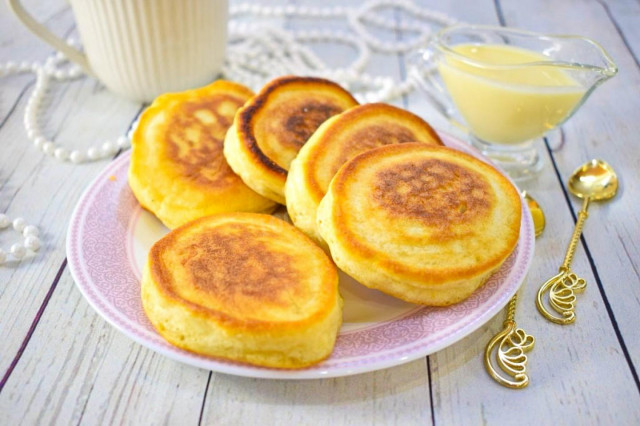 Fluffy kefir pancakes without yeast