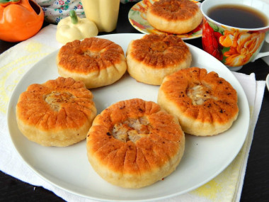 White bread on kefir in a frying pan without yeast with meat