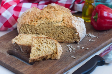 Irish bread on baking soda in the oven