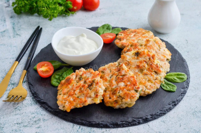 Chopped chicken cutlets with cheese
