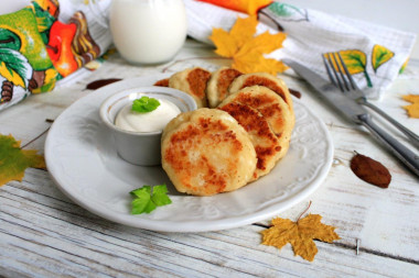 Cottage cheese curds in a frying pan are classic