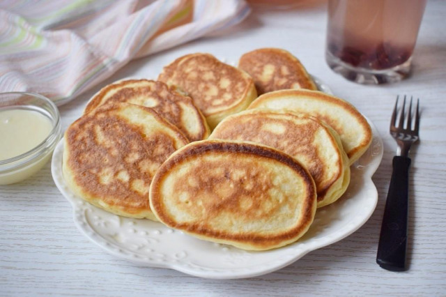 Fluffy pancakes with sour milk without yeast