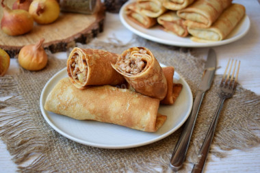 Stuffed pancakes with minced meat