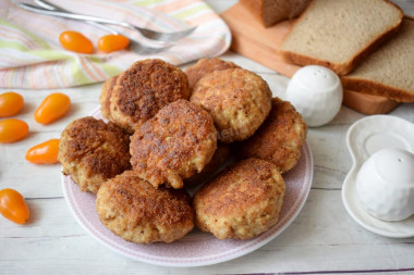 Fluffy minced pork cutlets